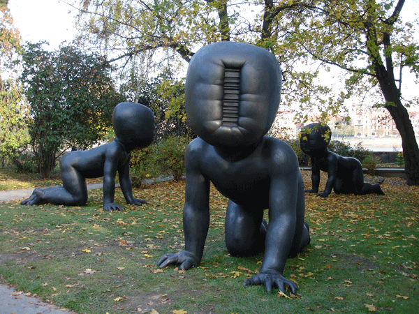 David cerny bronze Babies Kampa Park